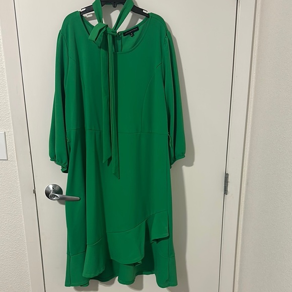 Adrienne Vittadini Green Long Sleeve Wrap Dress with Tie Front - Picture 3 of 8